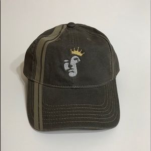 The mask of Kings ..Dad Style hat.